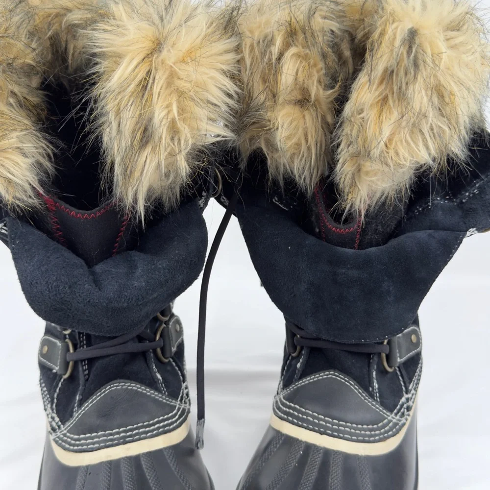 Sorel suede see